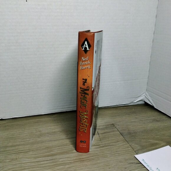 Neil Patrick Harris The Magic Misfits 1st Edition 1st Printing Hardcover Book - Picture 2 of 5